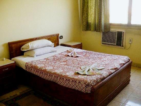 Memnon Hotel Aswan Ngoại thất bức ảnh